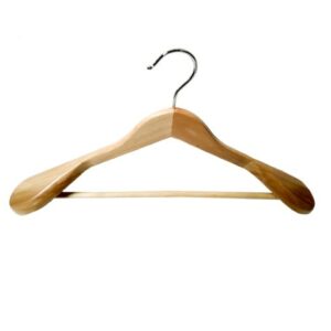 PERCHA CHAQUETA MADERA FORMA CON HOMBRERAS